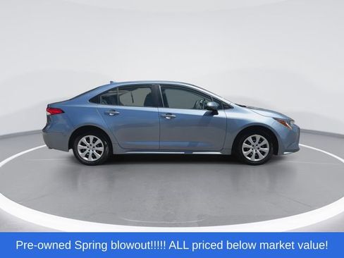 Used 2021 Toyota Corolla LE FWD image 9