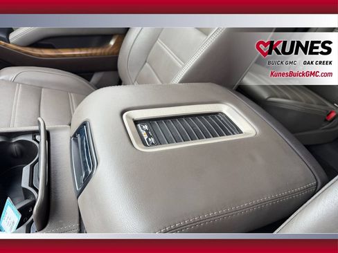 Used 2019 GMC Yukon Denali w/ Open Road Package AWD/4WD image 30