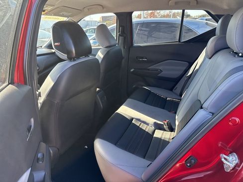 Used 2022 Nissan Kicks SR w/ Premium Package image 9