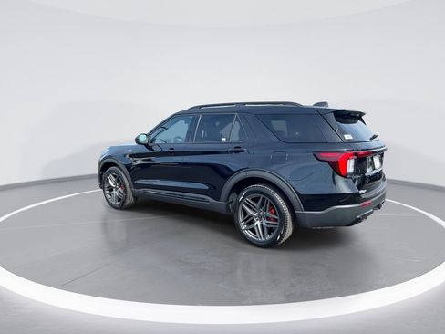 Used 2025 Ford Explorer ST-Line w/ ST-Line Street Pack AWD/4WD image 6