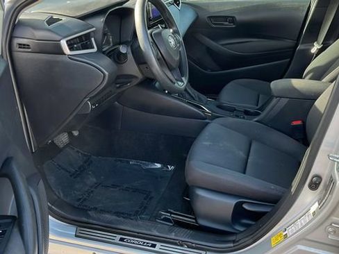 Used 2025 Toyota Corolla LE w/ LE Premium Package image 17