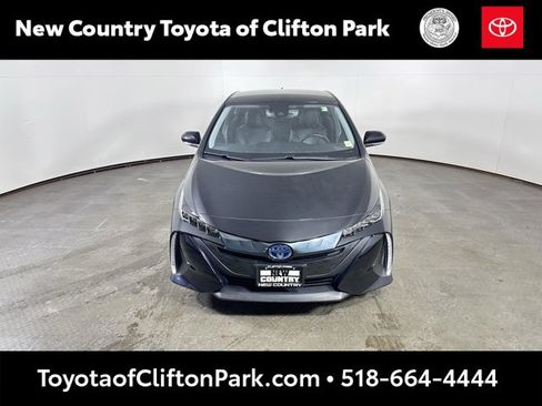 Used 2022 Toyota Prius Prime XLE image 8