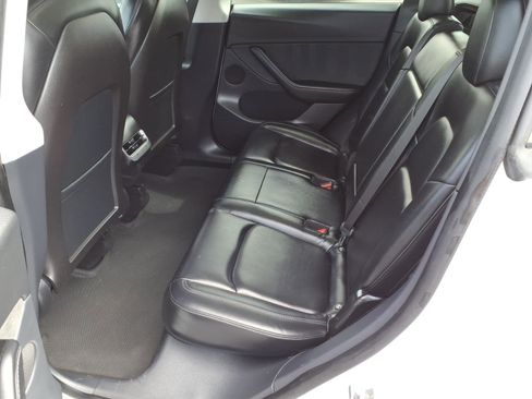 Used 2020 Tesla Model Y Long Range AWD/4WD image 17