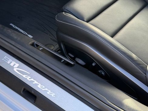 Used 2024 Porsche 911 Carrera RWD image 29