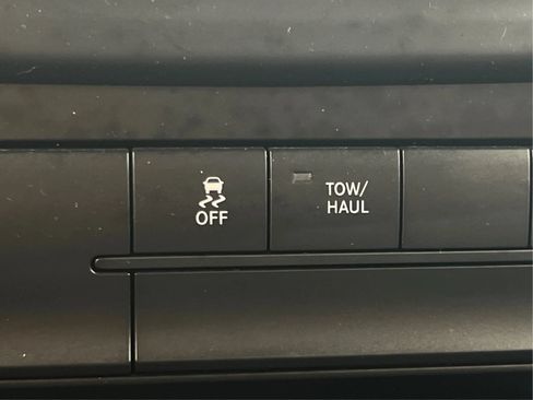Used 2018 RAM 1500 Express w/ Black Ram 1500 Express Group AWD/4WD image 36