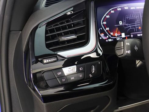 Used 2025 BMW Z4 M40i w/ Premium Package image 16