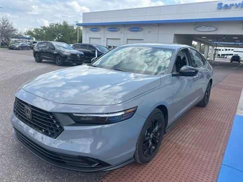 Used 2025 Honda Accord SE image 7