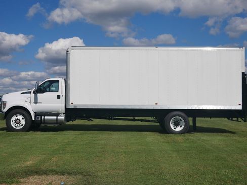 New 2025 Ford F750 2WD Regular Cab Super Duty image 8