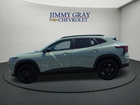 New 2026 Chevrolet Trax ACTIV w/ Driver Confidence Package FWD image 2