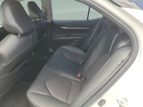 Used 2022 Toyota Camry XSE FWD image 13