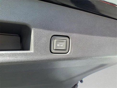 New 2026 Chevrolet Traverse LT w/ Midnight/Sport Edition image 5