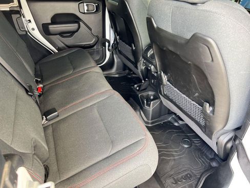 Used 2025 Jeep Wrangler Unlimited Rubicon w/ Safety Group image 30