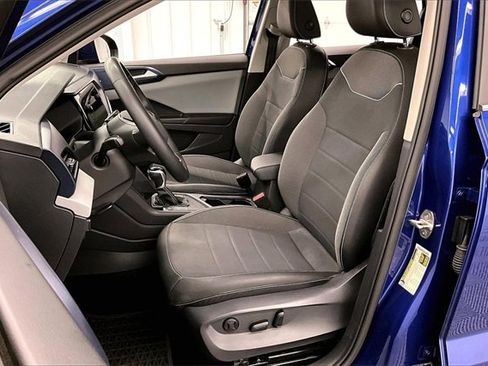 Used 2023 Volkswagen Taos SE w/ Panoramic Sunroof Package image 21