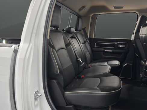 Used 2019 RAM 2500 Laramie AWD/4WD image 25