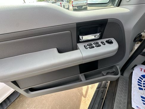 Used 2006 Ford F150 XLT AWD/4WD image 27