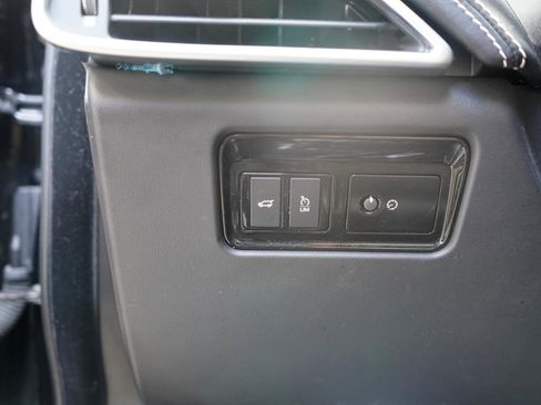 Used 2019 Jaguar F-PACE R-Sport image 33