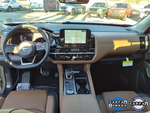 Certified 2024 Nissan Pathfinder Platinum image 10