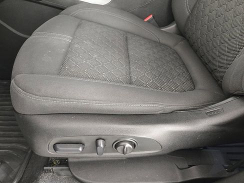 Used 2022 Chevrolet Blazer LT FWD image 25