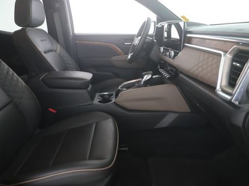 Used 2024 GMC Canyon Denali AWD/4WD image 32