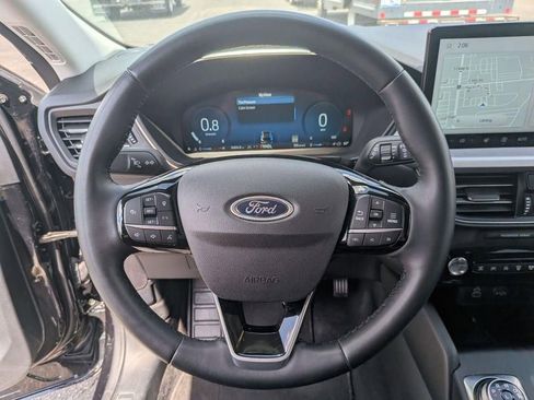 Used 2024 Ford Escape Platinum AWD/4WD image 18