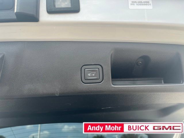 Used 2024 Chevrolet Equinox EV RS FWD image 32