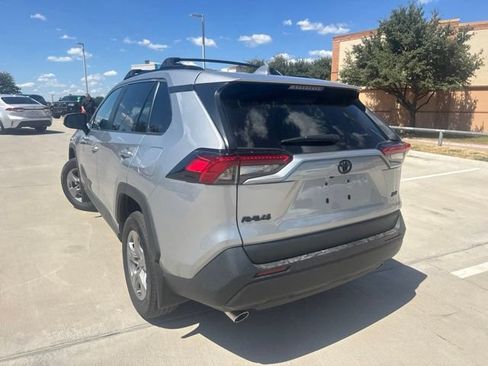 Used 2024 Toyota RAV4 XLE w/ Convenience Package FWD image 4