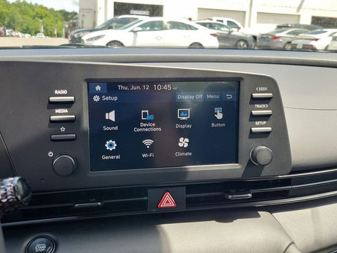 Used 2025 Hyundai Elantra Sport image 18