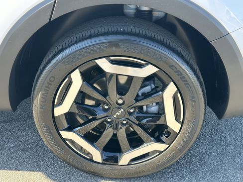 Used 2025 Kia Telluride S image 20