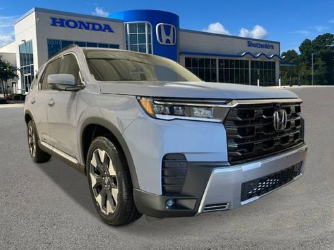 New 2026 Honda Pilot Touring image 9