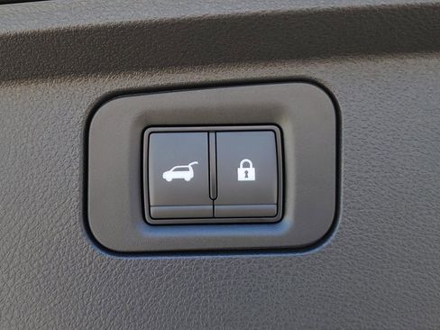 New 2026 Nissan Armada SL w/ Captain's Chari Seat Package image 15