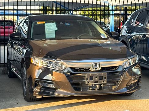 Used 2018 Honda Accord EX image 3