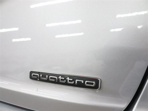 Used 2019 Audi Q8 Premium Plus w/ Premium Plus AWD/4WD image 9