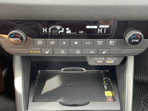 New 2026 Subaru Outback Limited AWD/4WD image 13