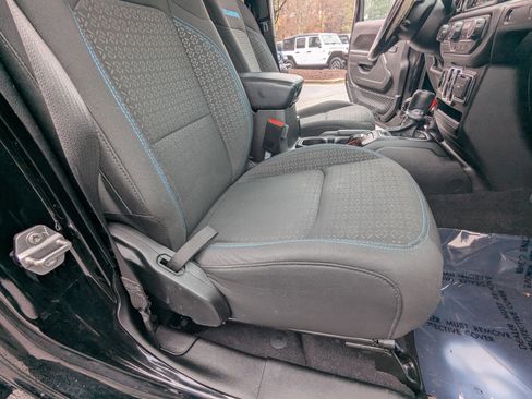 Used 2021 Jeep Wrangler Unlimited Sport image 13