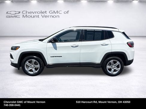 Used 2024 Jeep Compass Latitude w/ Altitude Special Edition AWD/4WD image 2