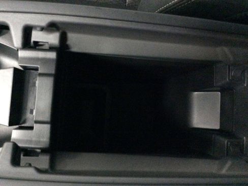 Used 2024 Nissan Rogue SV image 28