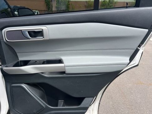 Used 2023 Ford Explorer XLT w/ Equipment Group 202A AWD/4WD image 13