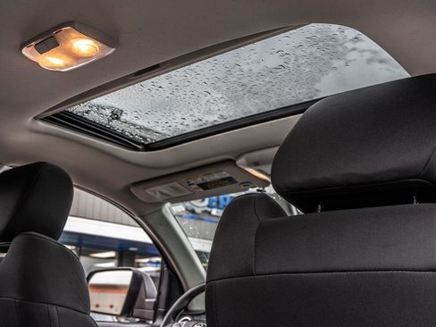 Used 2018 Toyota Tundra SR5 image 37