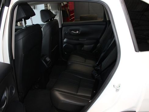 Used 2024 Honda HR-V EX-L image 10