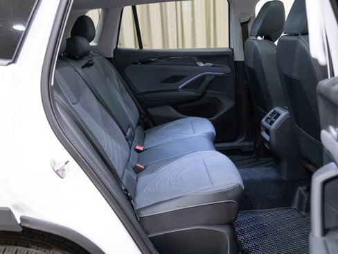 New 2026 Volkswagen Tiguan SE AWD/4WD image 13