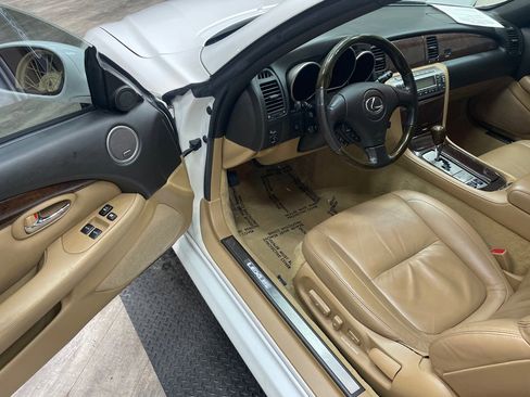 Used 2008 Lexus SC 430 Convertible image 4