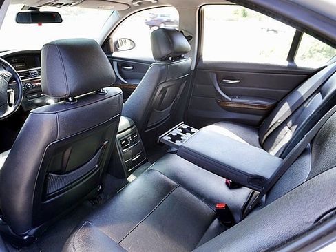 Used 2006 BMW 325i Sedan RWD image 18