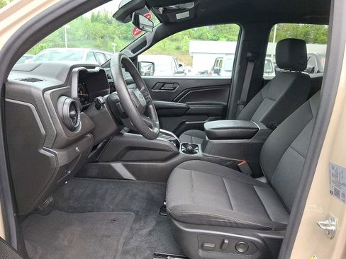 Used 2024 Chevrolet Colorado Trail Boss w/ Advanced Trailering Package AWD/4WD image 13