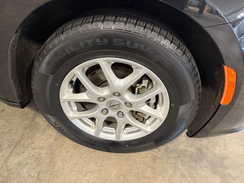 Certified 2023 Chrysler Pacifica Touring-L FWD image 6