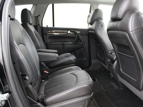 Used 2017 Buick Enclave Leather image 12