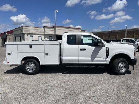 New 2026 Ford F250 XL RWD image 2