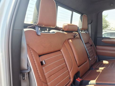 Used 2025 GMC Sierra 2500 Denali Ultimate AWD/4WD image 16
