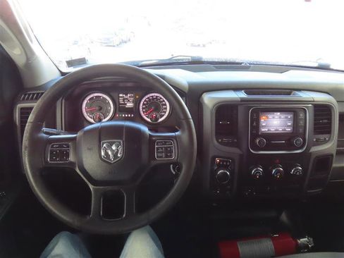 Used 2022 RAM 1500 Tradesman w/ Chrome Appearance Group AWD/4WD image 19