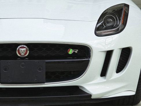 Used 2016 Jaguar F-TYPE R image 29