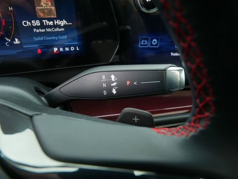 Used 2024 Chevrolet Traverse RS image 25